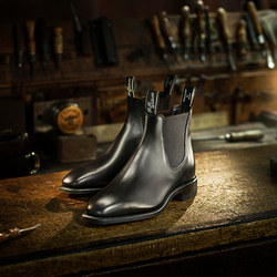 R.M. Williams banner