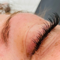 Lashes by Victoria banner